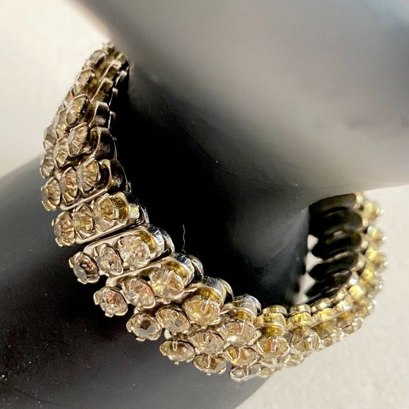 Vintage Bracelet Clear Rhinestones Pave' Stretch - Picture 1 of 8